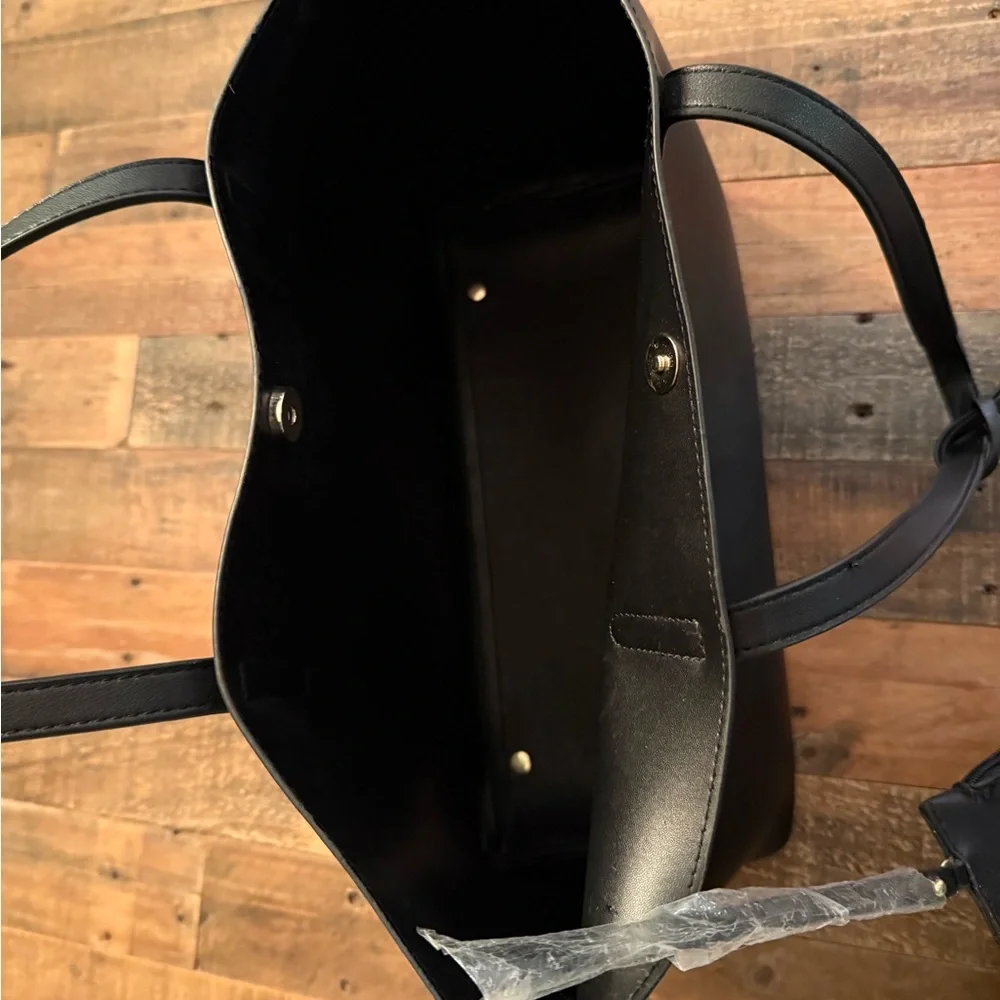 Sole Society Black Vegan Leather Tote Bag EUC - Picture 2 of 4
